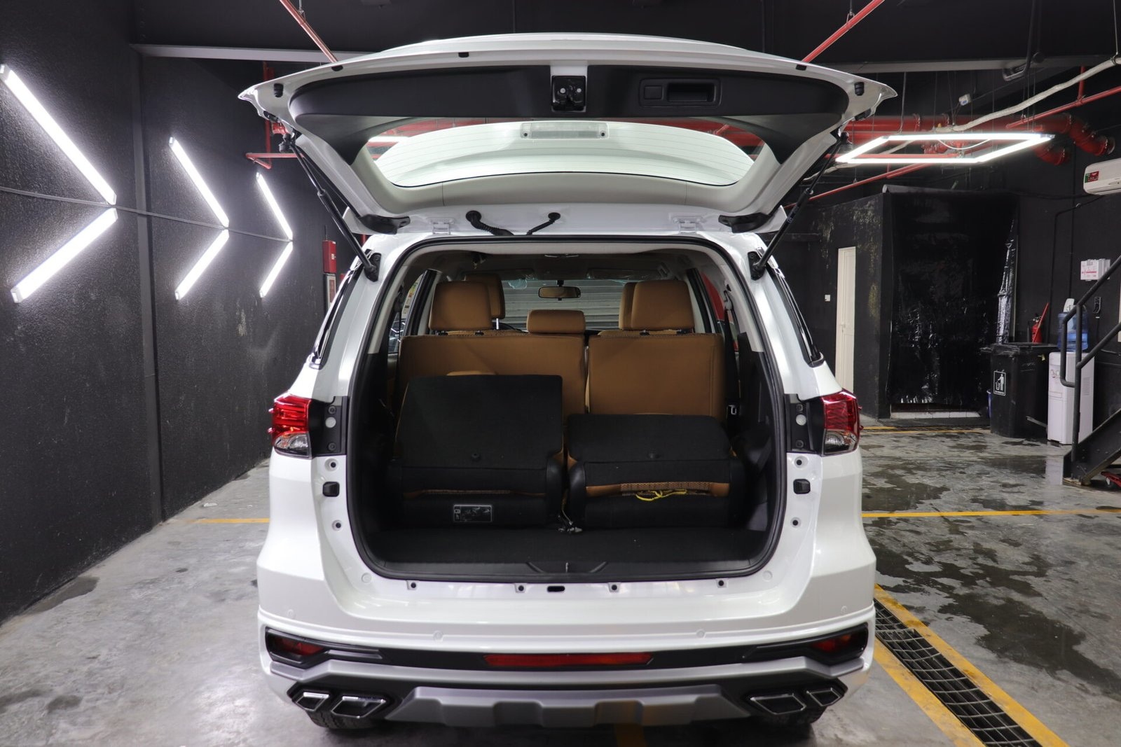 Toyota fortuner EXR with bodykit