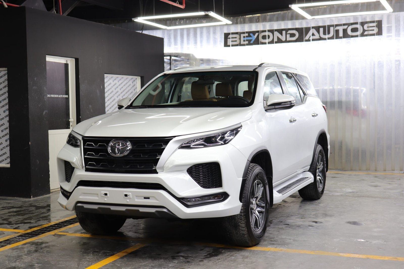 Toyota fortuner EXR with bodykit