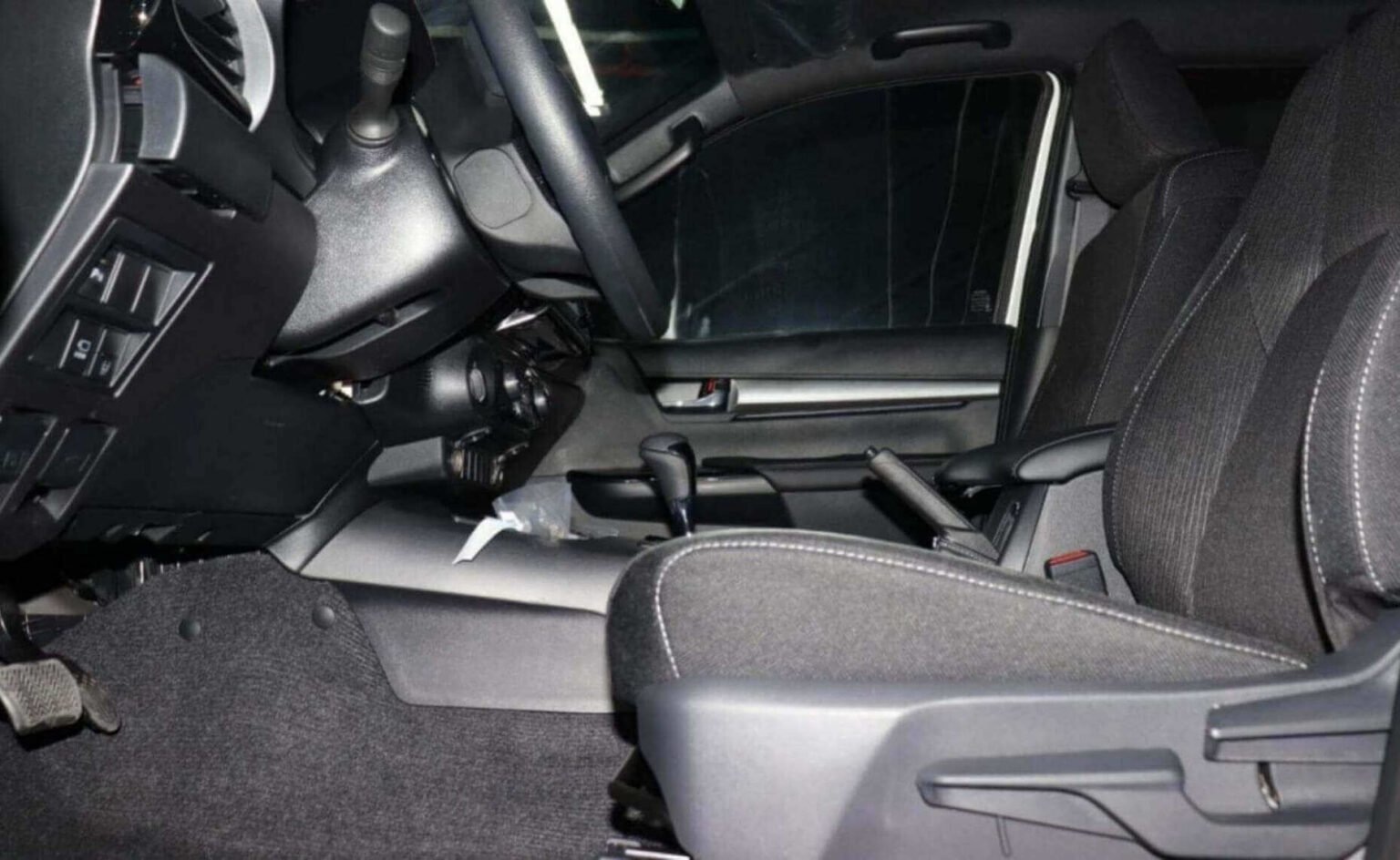 2023 Toyota Hilux Double Cab Pickup Adventure V6