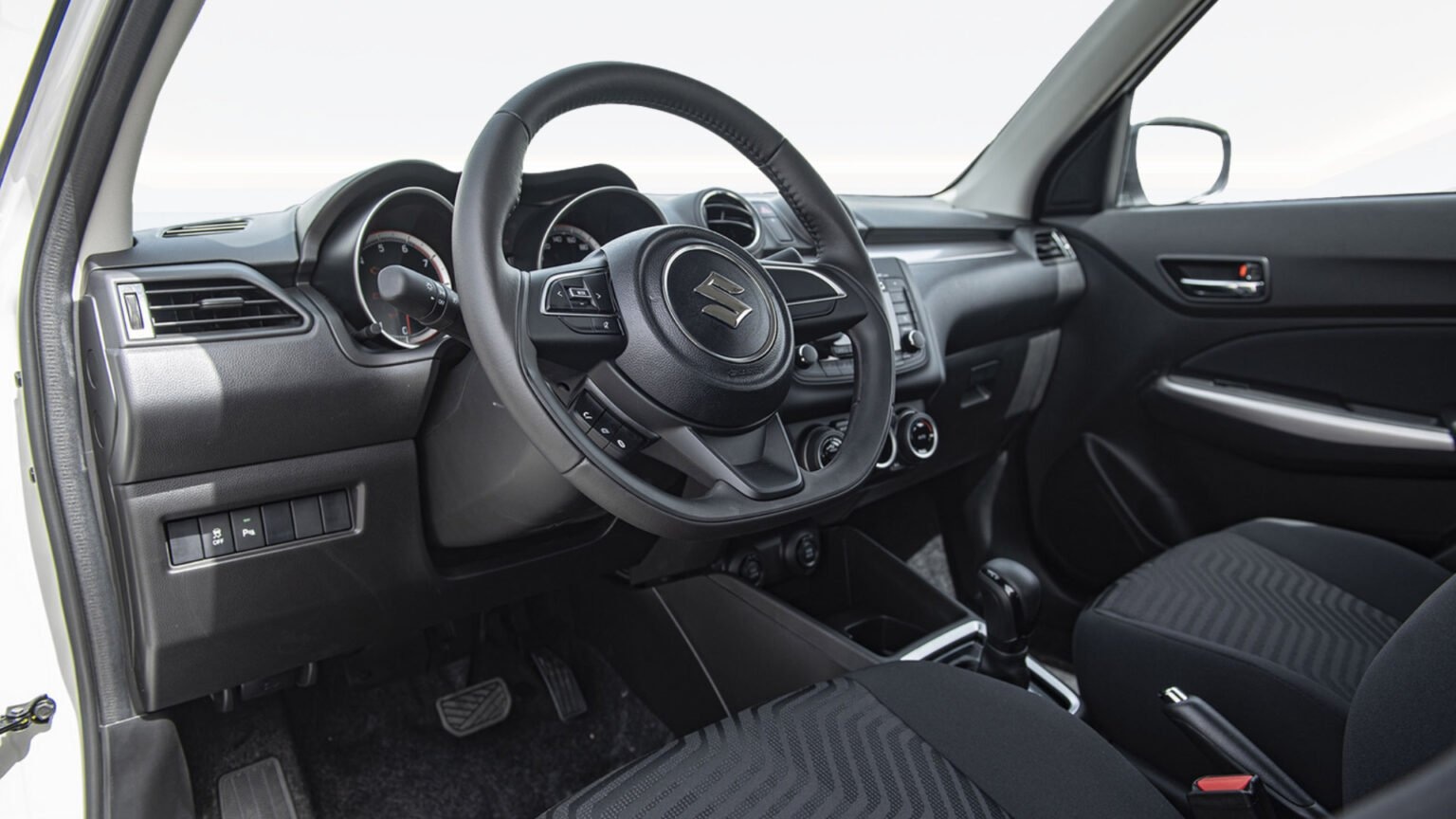 SUZUKI-SWIFT-GLX-1.2L-PET-AT-10-1536x864