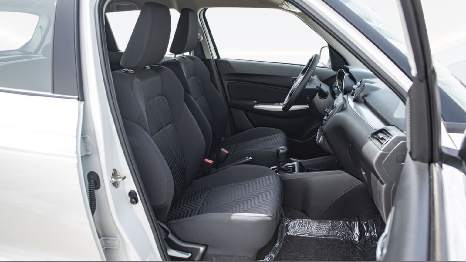 SUZUKI-SWIFT-GLX-1.2L-PET-AT-13-1536x864