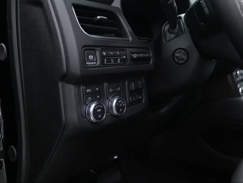 2025 GMC Yukon AT4 5.3L V8 Petrol AT - Beyond Autos - www.beyondautos.com