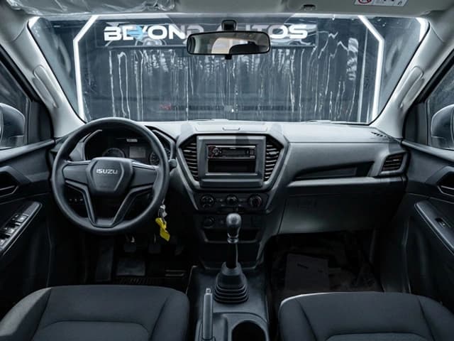 2025 Isuzu D-MAX DC Basic 1.9L 4 Cyl Diesel 4WD MT - Beyond Autos - www.beyondautos.com