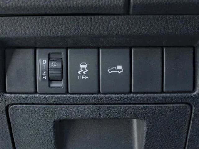 2025 Isuzu D-MAX SC Basic 1.9L 4 Cyl Diesel RWD MT - Beyond Autos - www.beyondautos.com