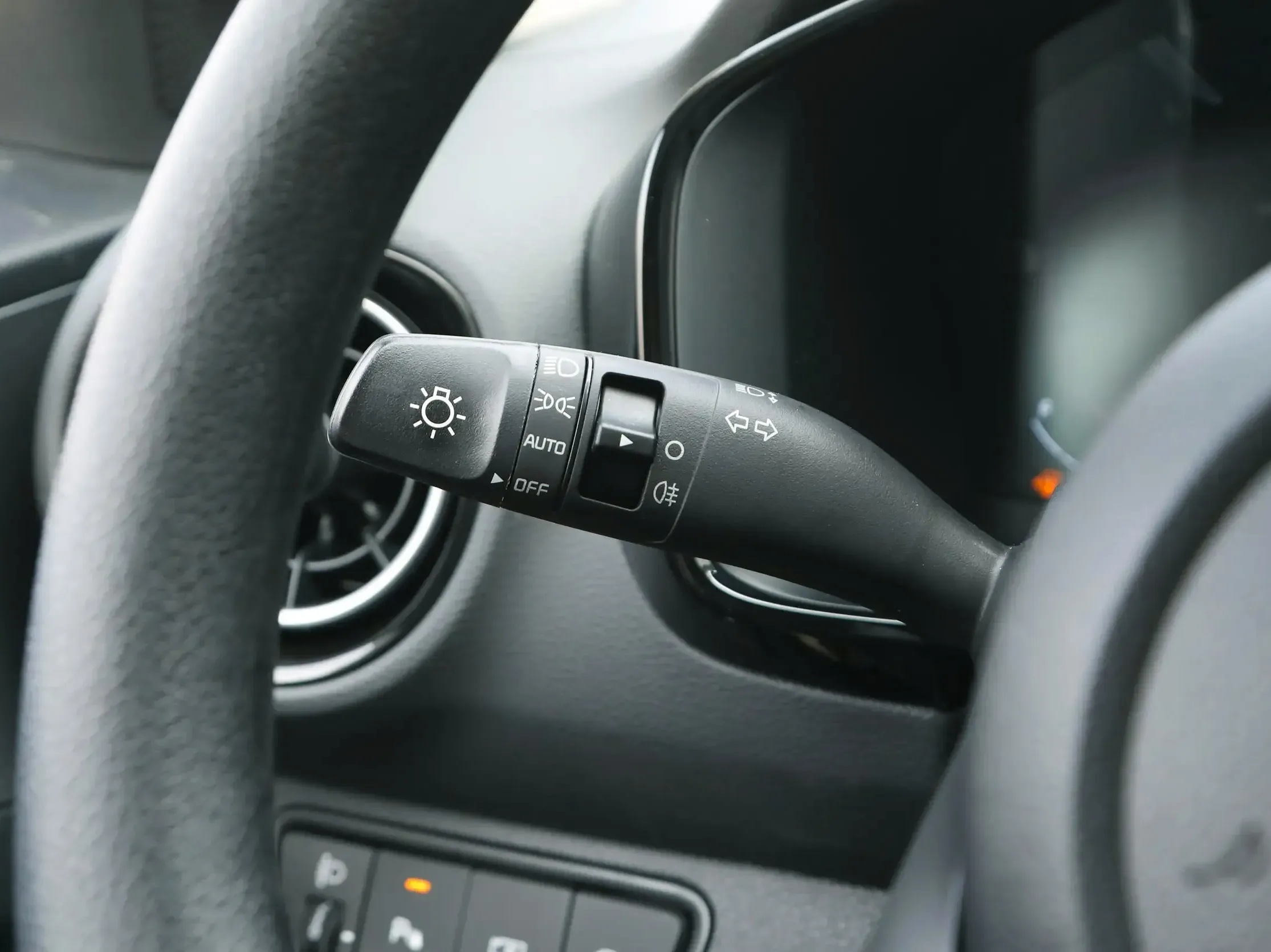 2025 KIA K3 Comfort 1.5L 4 Cyl Petrol FWD AT - Beyond Autos - www.beyondautos.com
