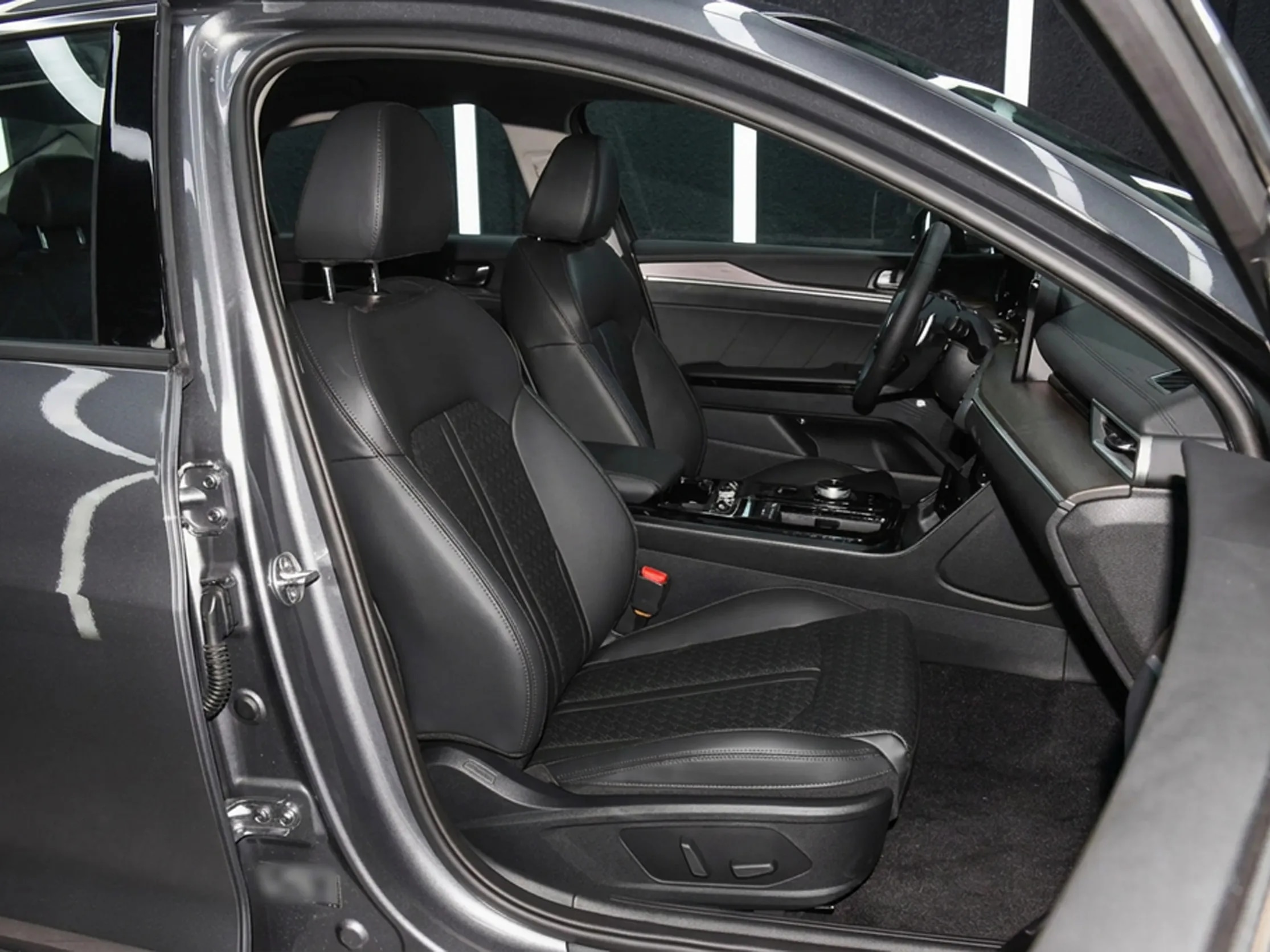 2025 KIA K5 Premium 1.5L Turbo 4 Cyl Petrol FWD AT - Beyond Autos - www.beyondautos.com