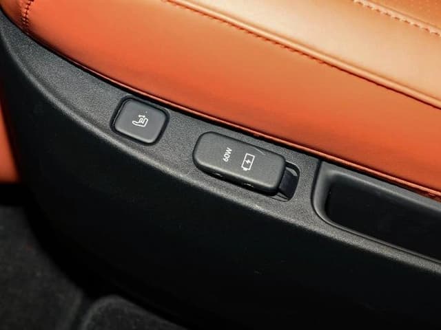 2025 Lynk & Co 900 Explorer Edition 2.0 4 Cyl PHEV AWD AT - Beyond Autos - www.beyondautos.com