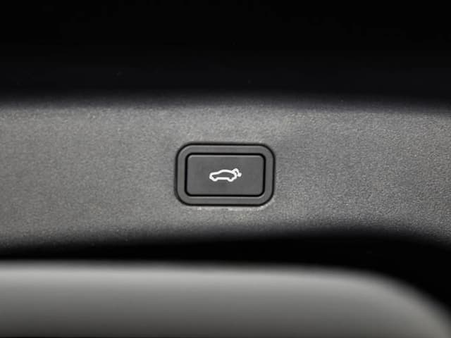 2025 Lynk & Co 900 Explorer Edition 2.0 4 Cyl PHEV AWD AT - Beyond Autos - www.beyondautos.com
