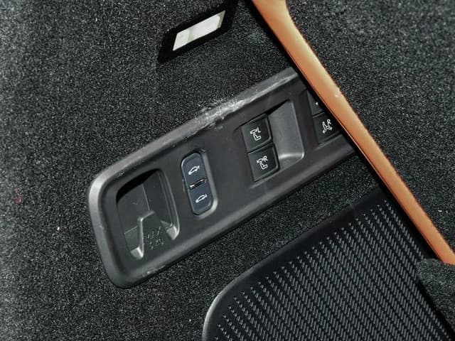 2025 Lynk & Co 900 Explorer Edition 2.0 4 Cyl PHEV AWD AT - Beyond Autos - www.beyondautos.com