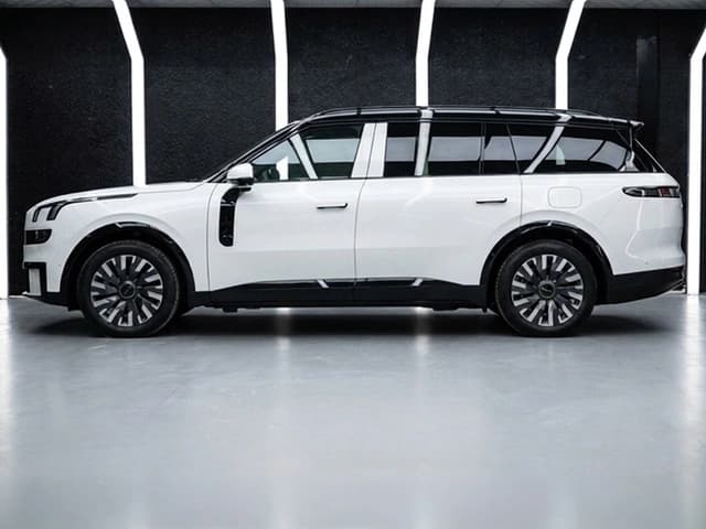 2025 Lynk & Co 900 Halo 1.5L 4 Cyl PHEV AWD AT - Beyond Autos - www.beyondautos.com