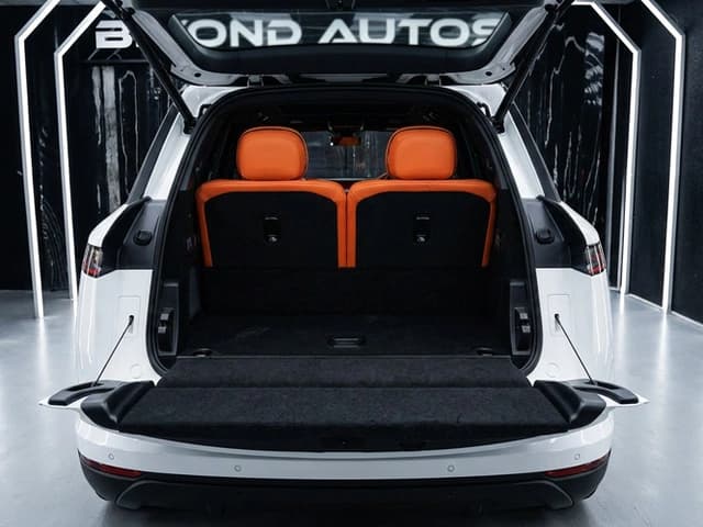 2025 Lynk & Co 900 Halo 1.5L 4 Cyl PHEV AWD AT - Beyond Autos - www.beyondautos.com