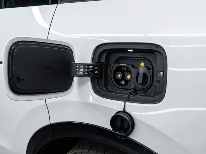 2025 Lynk & Co 900 Halo 1.5L 4 Cyl PHEV AWD AT - Beyond Autos - www.beyondautos.com