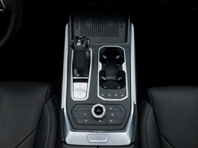 2025 TANK 400 Hi4-T City Edition 2.0L Turbo 4 Cyl PHEV 4WD AT - Beyond Autos - www.beyondautos.com