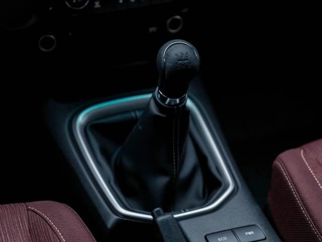 2025 Toyota Hilux Double Cab 2.7L 4 Cyl Petrol RWD MT - Beyond Autos - www.beyondautos.com