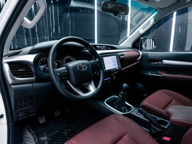 2025 Toyota Hilux Double Cab 2.7L 4 Cyl Petrol RWD MT - Beyond Autos - www.beyondautos.com
