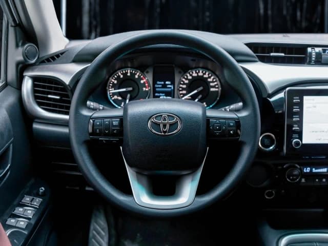 2025 Toyota Hilux Double Cab 2.7L 4 Cyl Petrol RWD MT - Beyond Autos - www.beyondautos.com