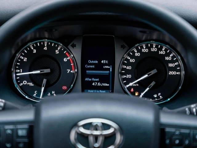 2025 Toyota Hilux Double Cab 2.7L 4 Cyl Petrol RWD MT - Beyond Autos - www.beyondautos.com