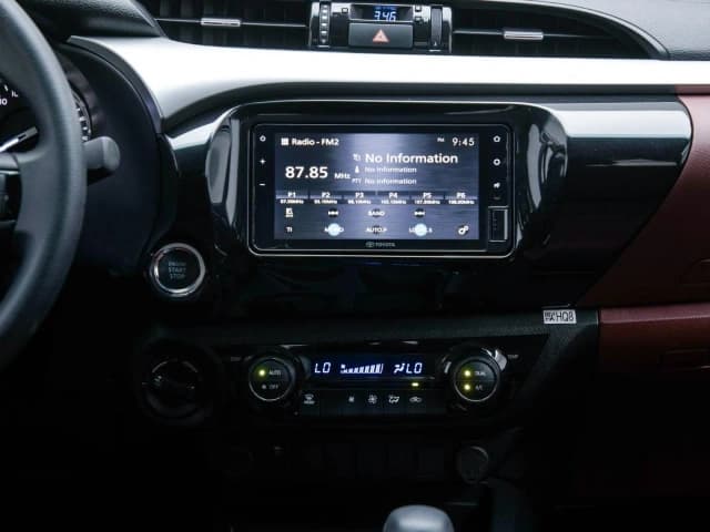 2025 Toyota Hilux SR5 2.7L 4 Cyl Petrol 4WD AT Push Start Bed Liner - Beyond Autos - www.beyondautos.com