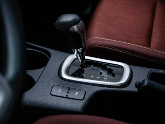 2025 Toyota Hilux SR5 2.7L 4 Cyl Petrol 4WD AT Push Start Bed Liner - Beyond Autos - www.beyondautos.com