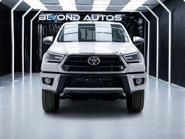 2025 Toyota Hilux SR5 2.7L 4 Cyl Petrol 4WD AT Push Start Bed Liner - Beyond Autos - www.beyondautos.com