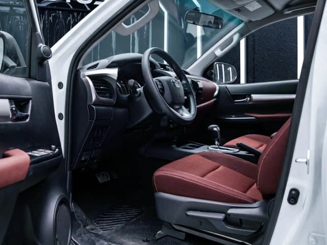 2025 Toyota Hilux SR5 2.7L 4 Cyl Petrol 4WD AT Push Start Bed Liner - Beyond Autos - www.beyondautos.com