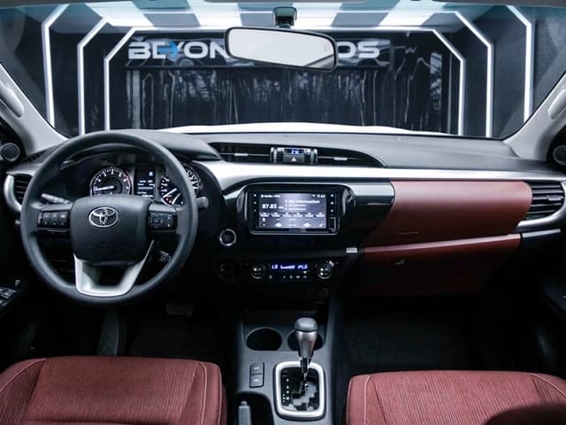 2025 Toyota Hilux SR5 2.7L 4 Cyl Petrol 4WD AT Push Start Bed Liner - Beyond Autos - www.beyondautos.com