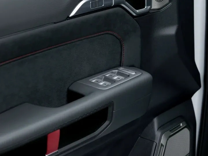 2025 Jetour T2 C-DM 1.5L Turbo Black Interior Alcantara Black - Beyond Autos - www.beyondautos.com