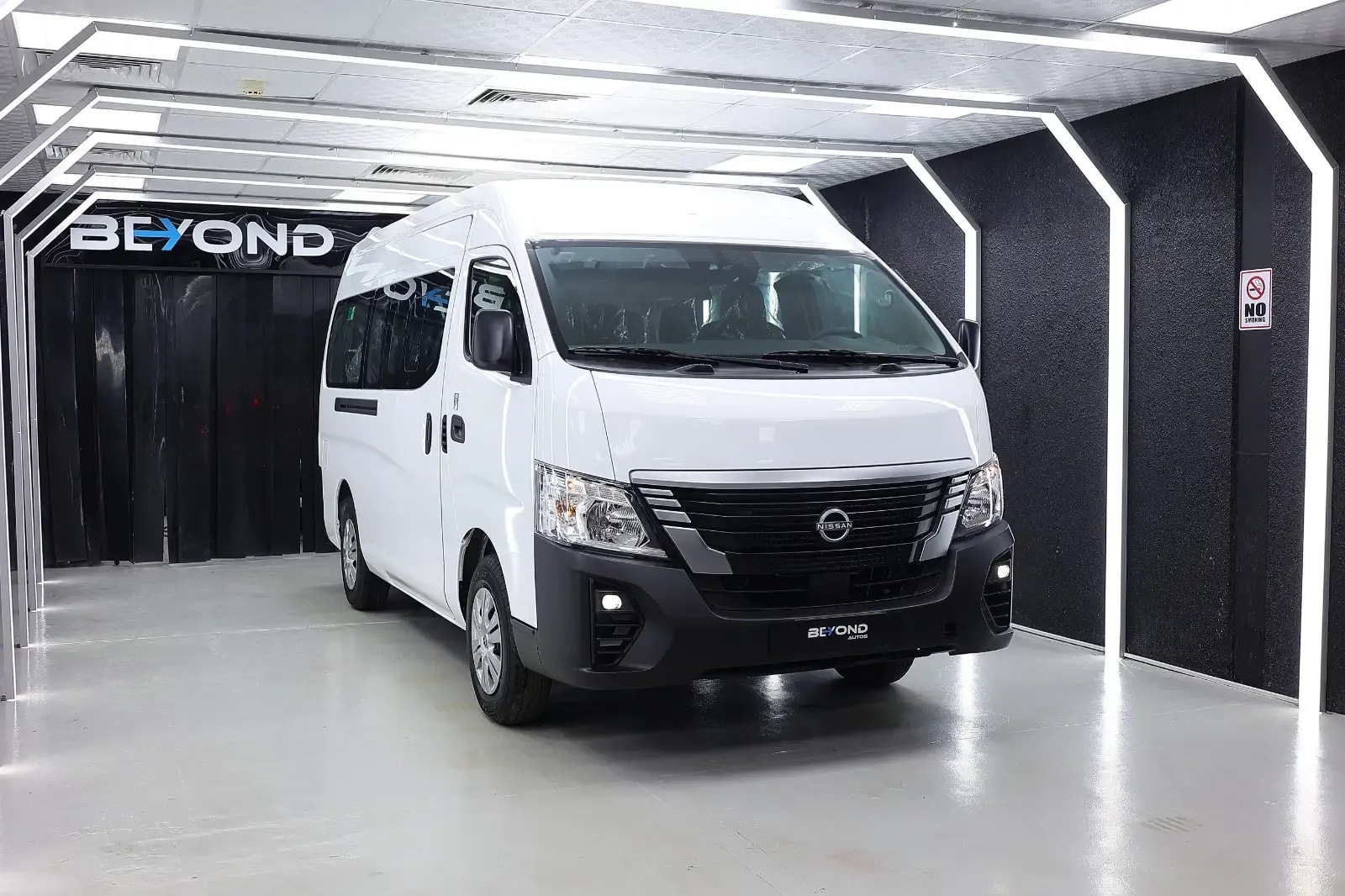 2025-Nissan-Urvan-Passenger-Bus-13-Seater-Front-RightSide