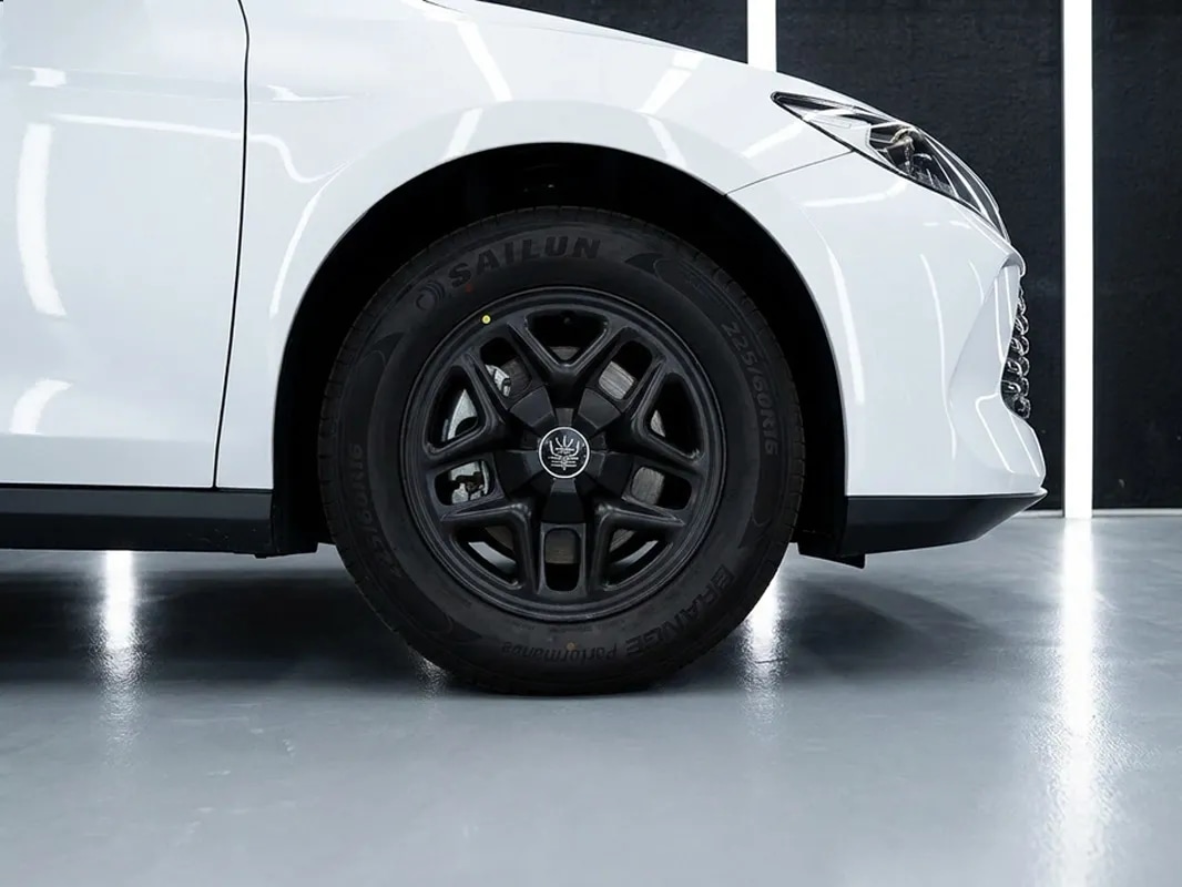 2026 BYD Qin DM-i 1.5L Turbo 4 Cyl PHEV FWD AT - Beyond Autos - www.beyondautos.com