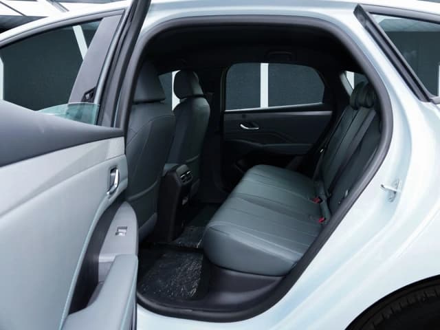 2026 BYD Qin Plus DM-i Progressive Edition 1.5L 4 cyl PHEV FWD CVT Range 128 km - Beyond Autos - www.beyondautos.com