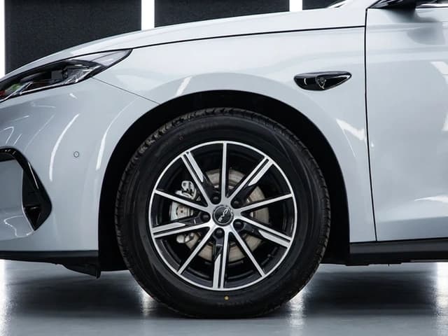 2026 BYD Seal 06 DM-i Premium 1.5L 4 Cyl PHEV FWD CVT - Beyond Autos - www.beyondautos.com