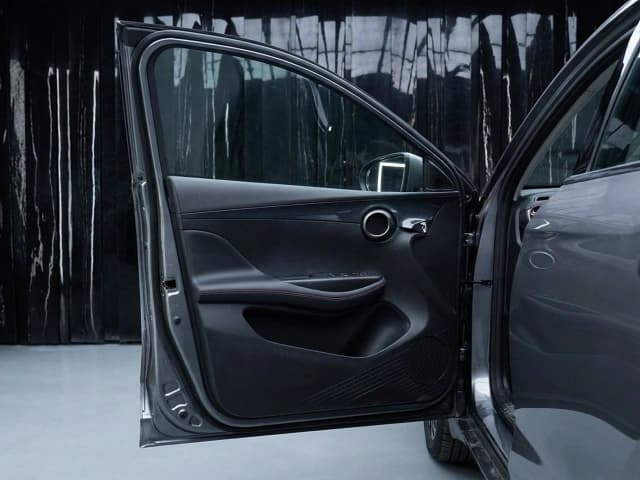2026 BYD e2 Glory Edition Luxury kW 70-95 Ps EV FWD AT - Beyond Autos - www.beyondautos.com