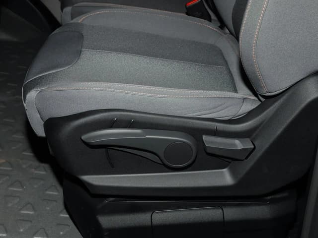 2026 Farizon SV Passenger L2H1 83 FWD AT - Beyond Autos - www.beyondautos.com