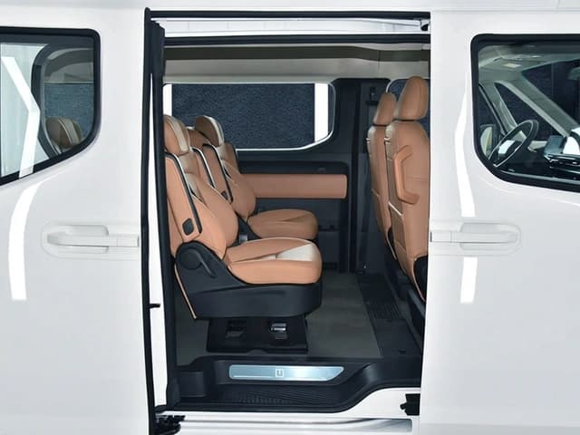 2026 Farizon SV Passenger L2H2 83 FWD AT - Beyond Autos - www.beyondautos.com