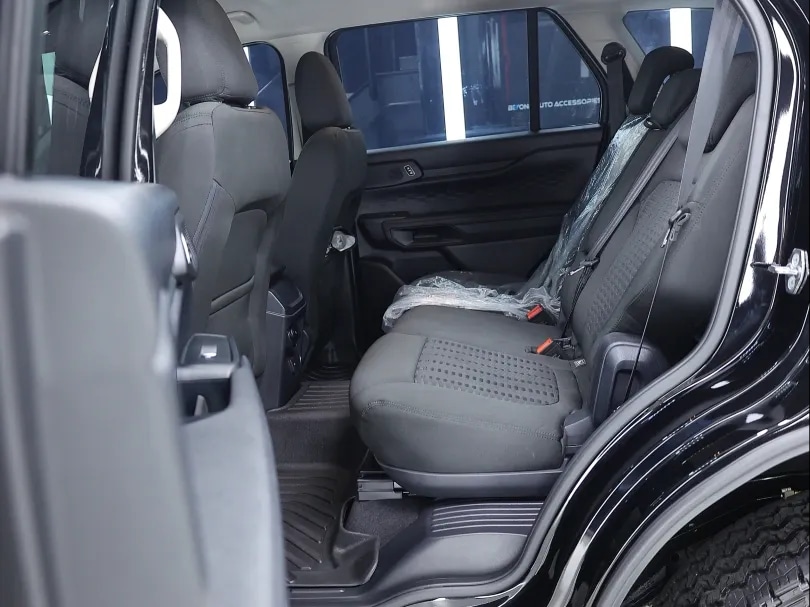 2026 Ford Everest XLS 2.3L L4 Echoboost Petrol AT - Beyond Autos - www.beyondautos.com