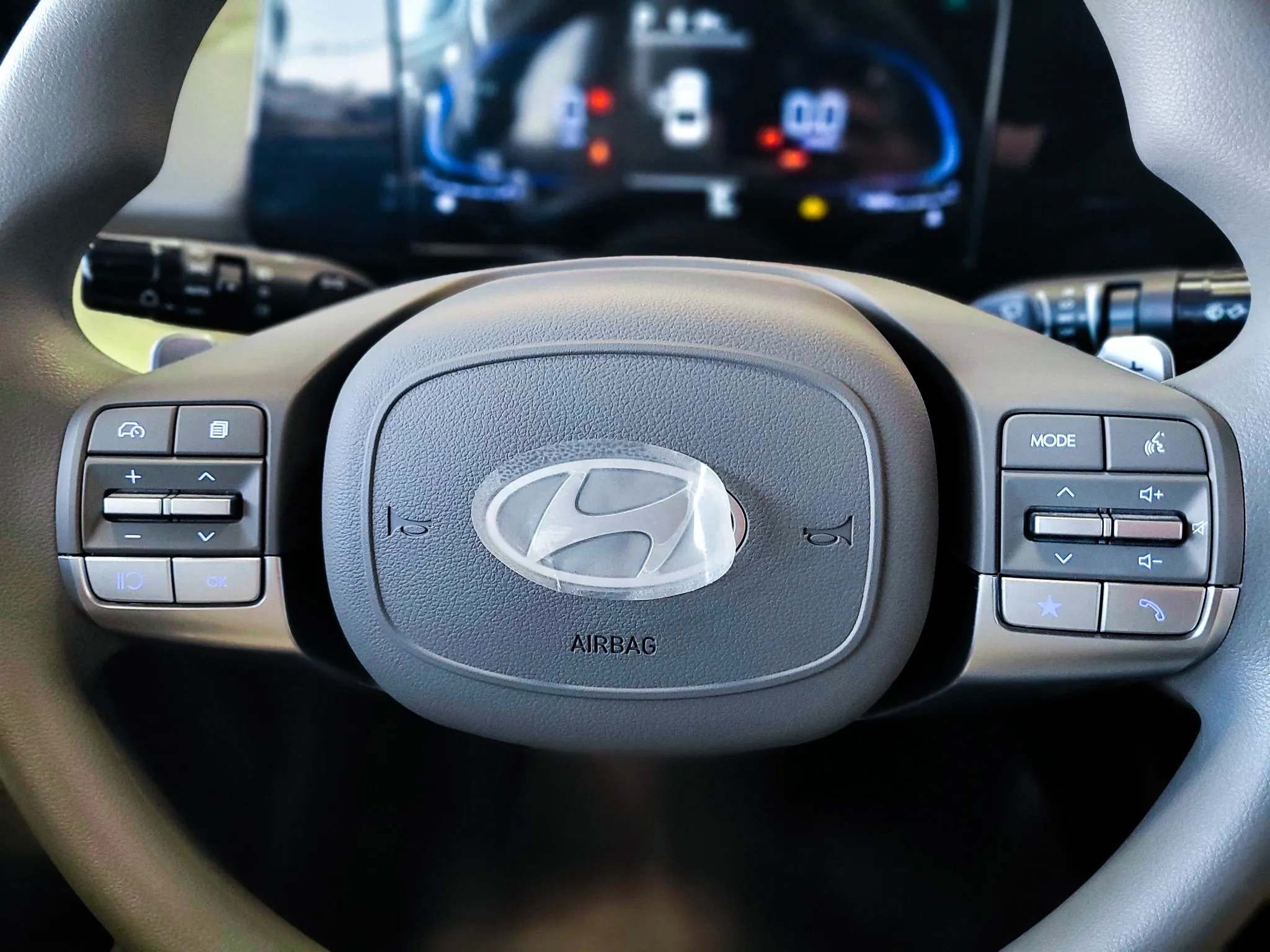 2026 Hyundai Accent Luxury 1.5L L4 Petrol FWD AT - Beyond Autos - www.beyondautos.com