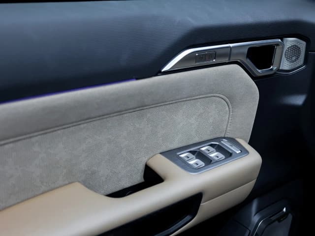 2026 Jetour T2 Traveller i-DM 1.5L Turbo 4 Cyl PHEV 4WD AT Range 160 km Green Interior - Beyond Autos - www.beyondautos.com