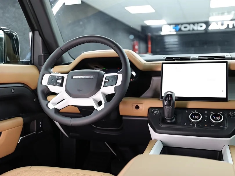2026 Land Rover Defender 110 X-Dynamic HSE AWD 3.0L V6 Petrol AT