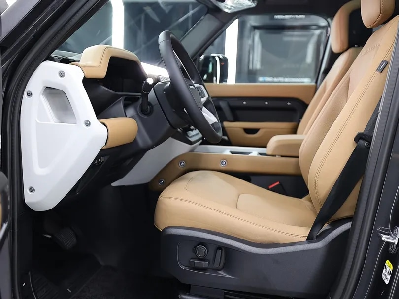 2026 Land Rover Defender 110 X-Dynamic HSE AWD 3.0L V6 Petrol AT
