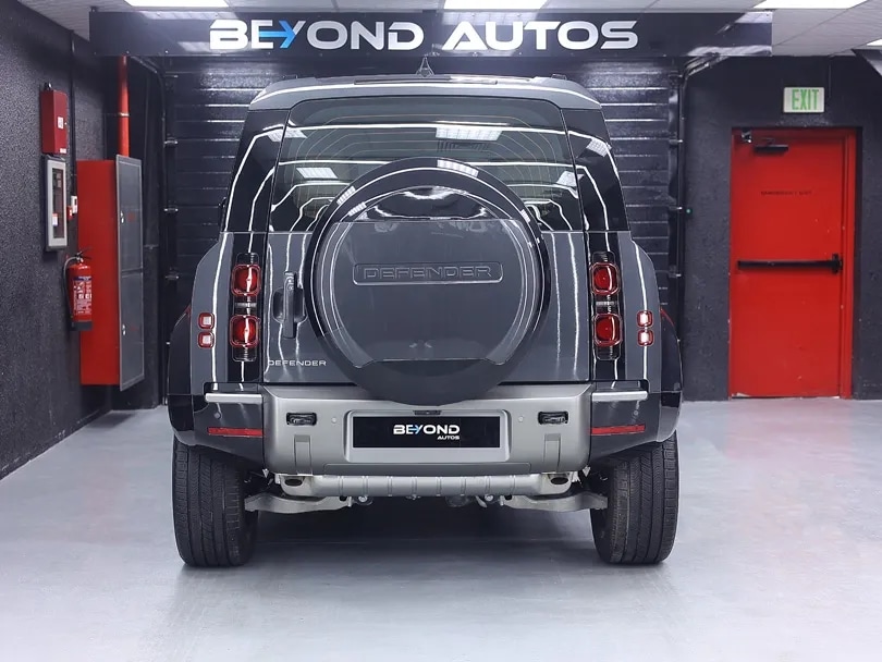 2026 Land Rover Defender 110 X-Dynamic HSE AWD 3.0L V6 Petrol AT