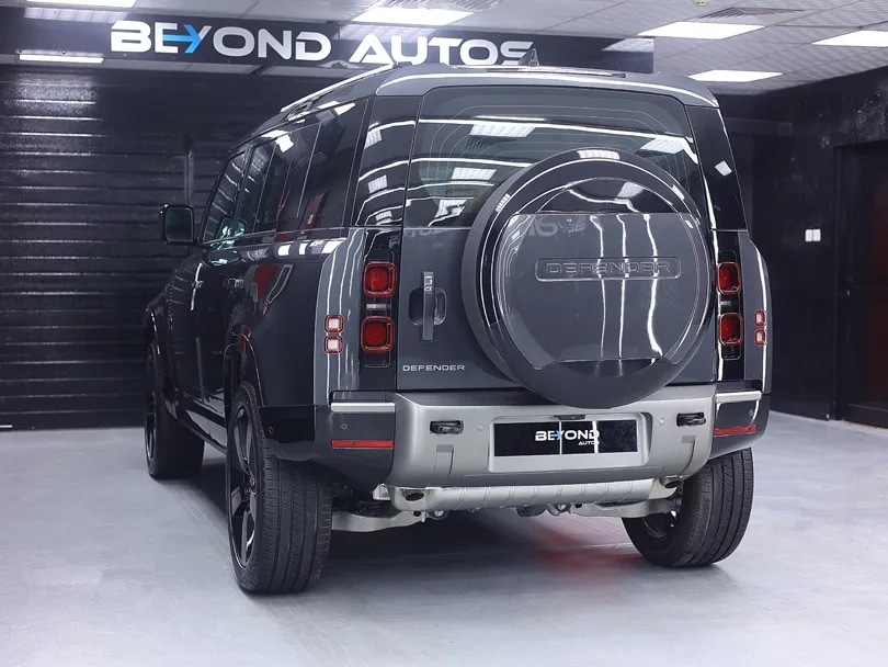 2026 Land Rover Defender 110 X-Dynamic HSE AWD 3.0L V6 Petrol AT