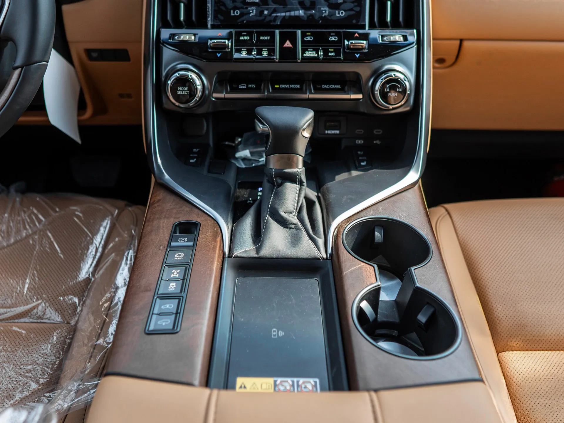 2026 Lexus LX600 Signature 3.5L 6 Cyl Petrol 4WD AT - Beyond Autos - www.beyondautos.com