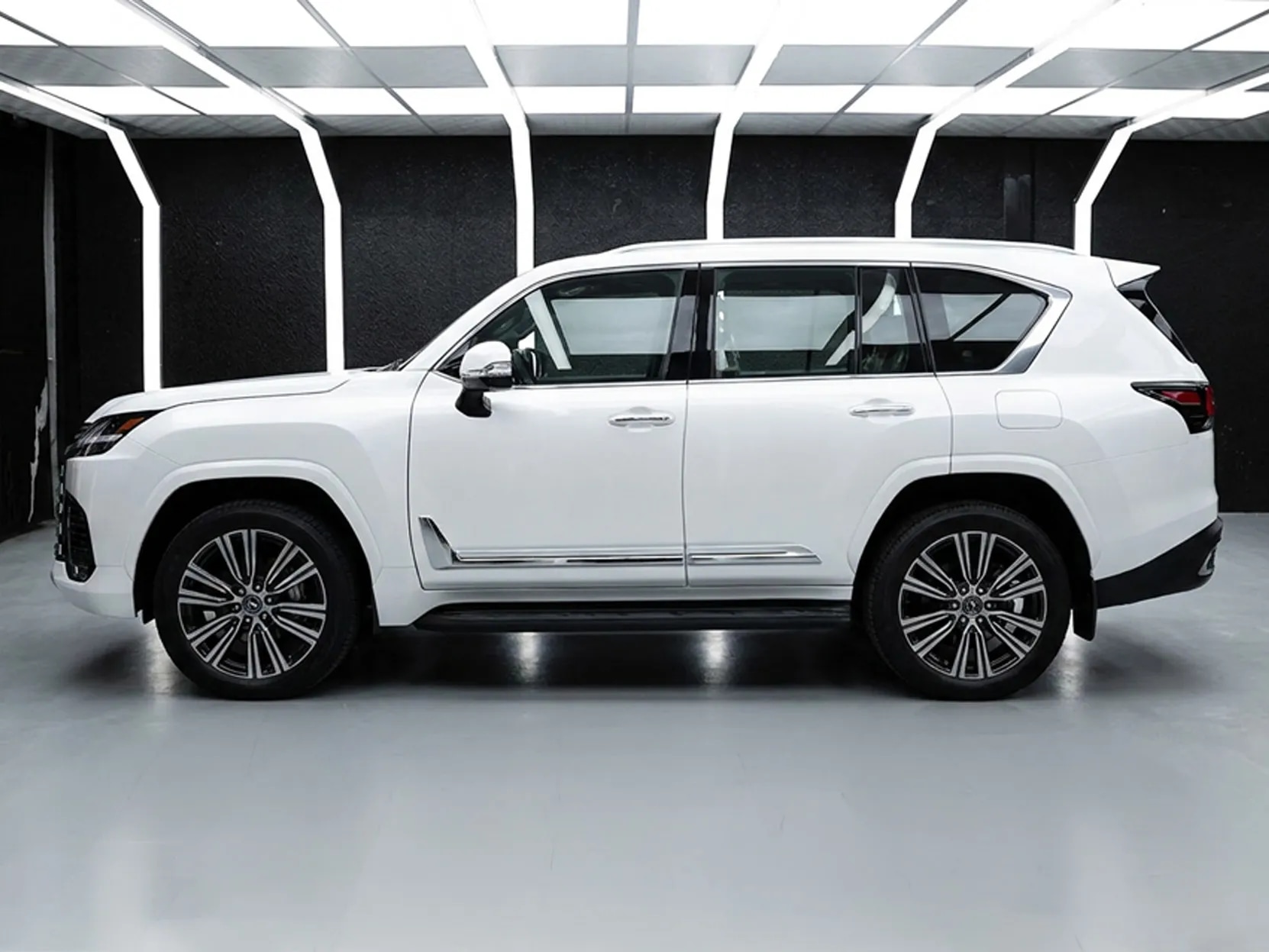 2026 Lexus LX600 Signature 3.5L 6 Cyl Petrol 4WD AT - Beyond Autos - www.beyondautos.com