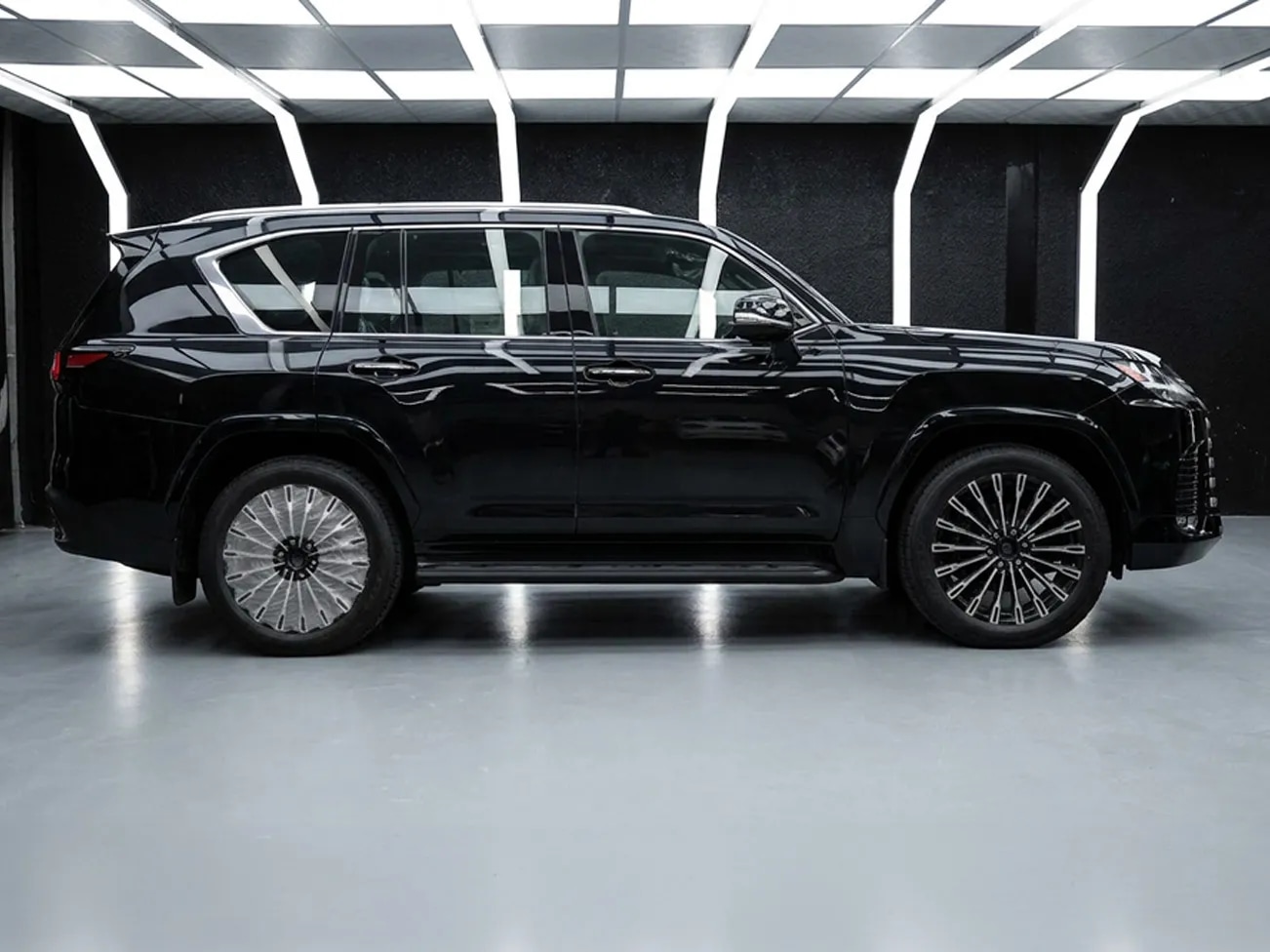 2026 Lexus LX700h VIP 3.5L 6 Cyl HEV 4WD AT - Beyond Autos - www.beyondautos.com