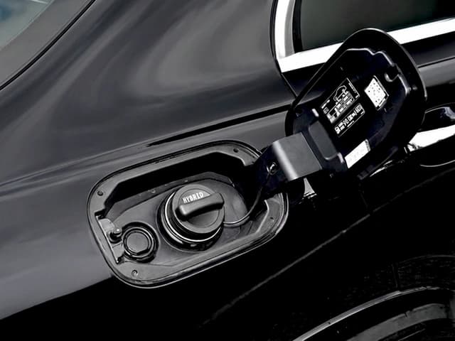 2026 Mercedes-Benz GLE 400 e 4MATIC 2.0L Turbo 4 Cyl PHEV AWD AT - Beyond Autos - www.beyondautos.com