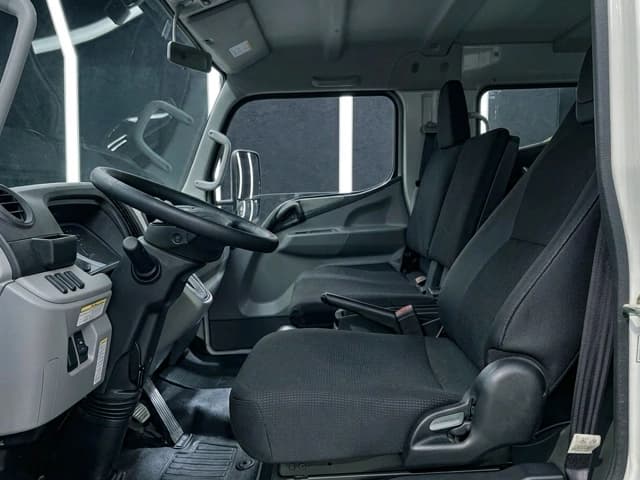 2026-Mitsubishi-Fuso-Canter-4.2L-V6-Diesel-Double-Cabin-Beyond-Autos-www.beyondautos.com