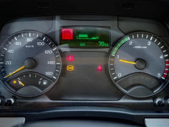 2026-Mitsubishi-Fuso-Canter-4.2L-V6-Diesel-Double-Cabin-Beyond-Autos-www.beyondautos.com
