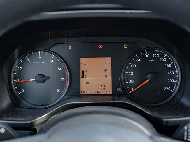 2026 Mitsubishi L200 GL 2.4L 4 Cyl Petrol 4WD MT - Beyond Autos - www.beyondautos.com
