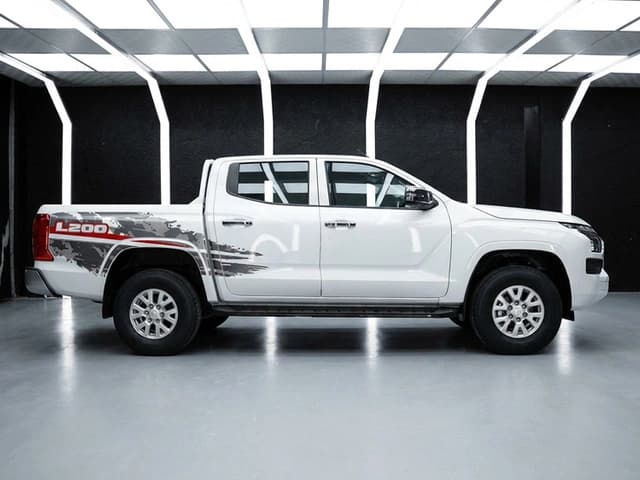 2026 Mitsubishi L200 GL 2.4L Turbo 4 Cyl Diesel 4WD MT - Beyond Autos - www.beyondautos.com