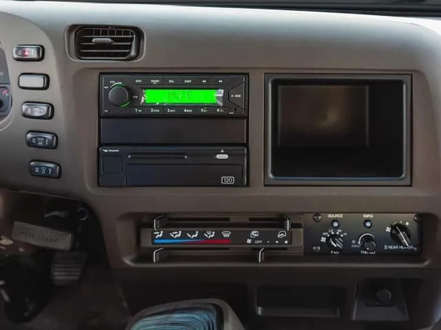 2026 Mitsubishi Rosa Standard 4.2L 4 Cyl Diesel RWD MT - Beyond Autos - www.beyondautos.com